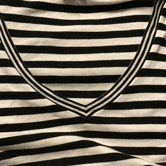 Ralph Lauren black and white striped tee with blue logo. - Picture 5 of 5
